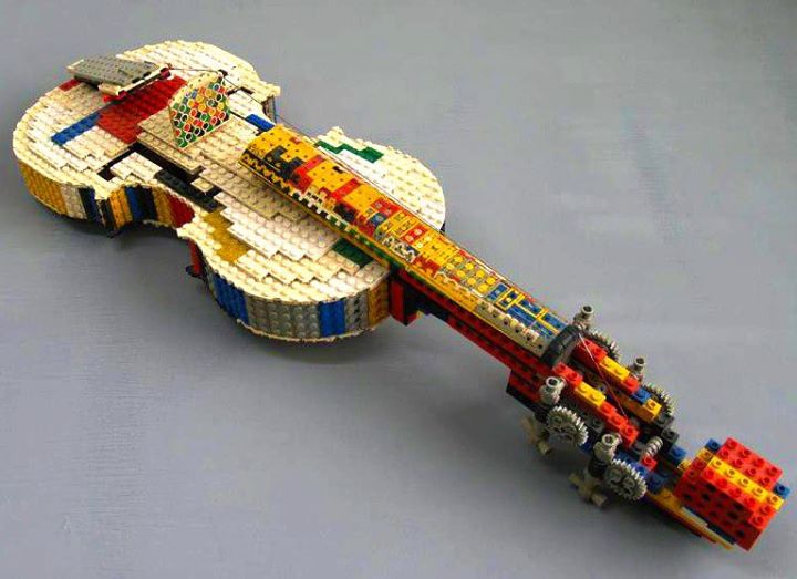 Lego Keman